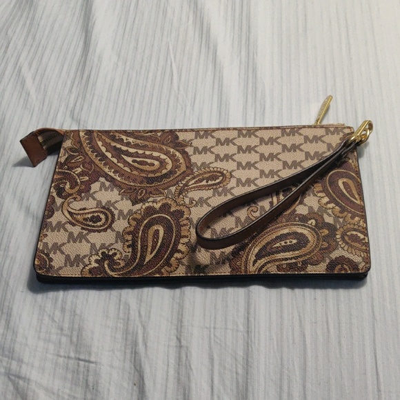 MK LARGE HERITAGE PAISLEY WRISTLET WALLET - Picture 2 of 6